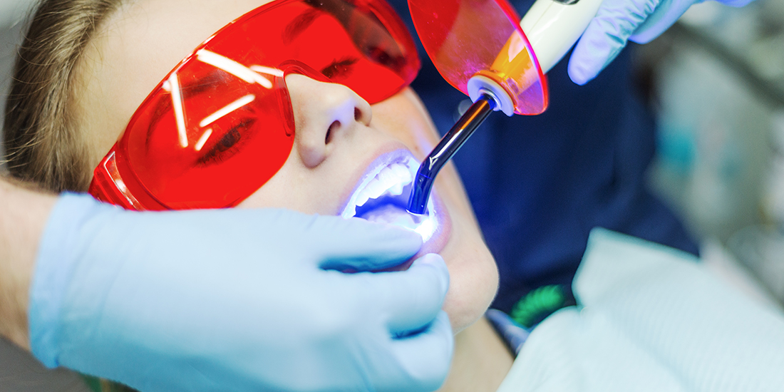 процедура отбеливания зубов в стоматологии